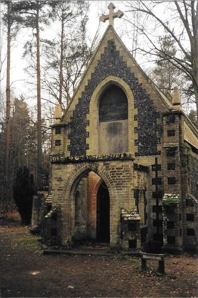 Bliss, entrance front