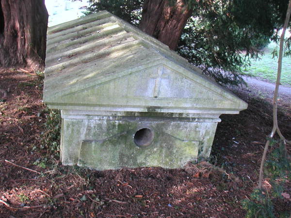Dax Mausoleum 3