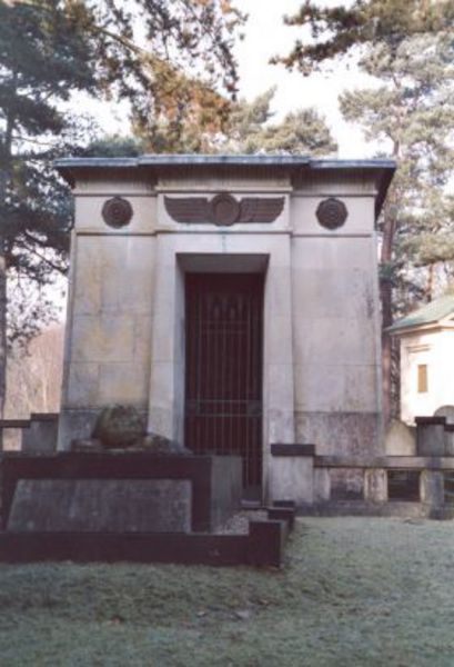 Tata, Jamsetji Nusserwanji, Mausoleum