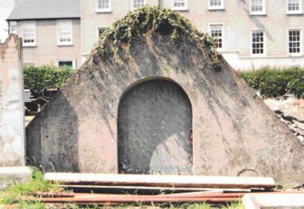 Wallace Mausoleum, Saintfield