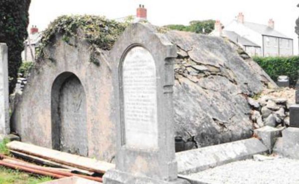 Wallace Mausoleum - Saintfield